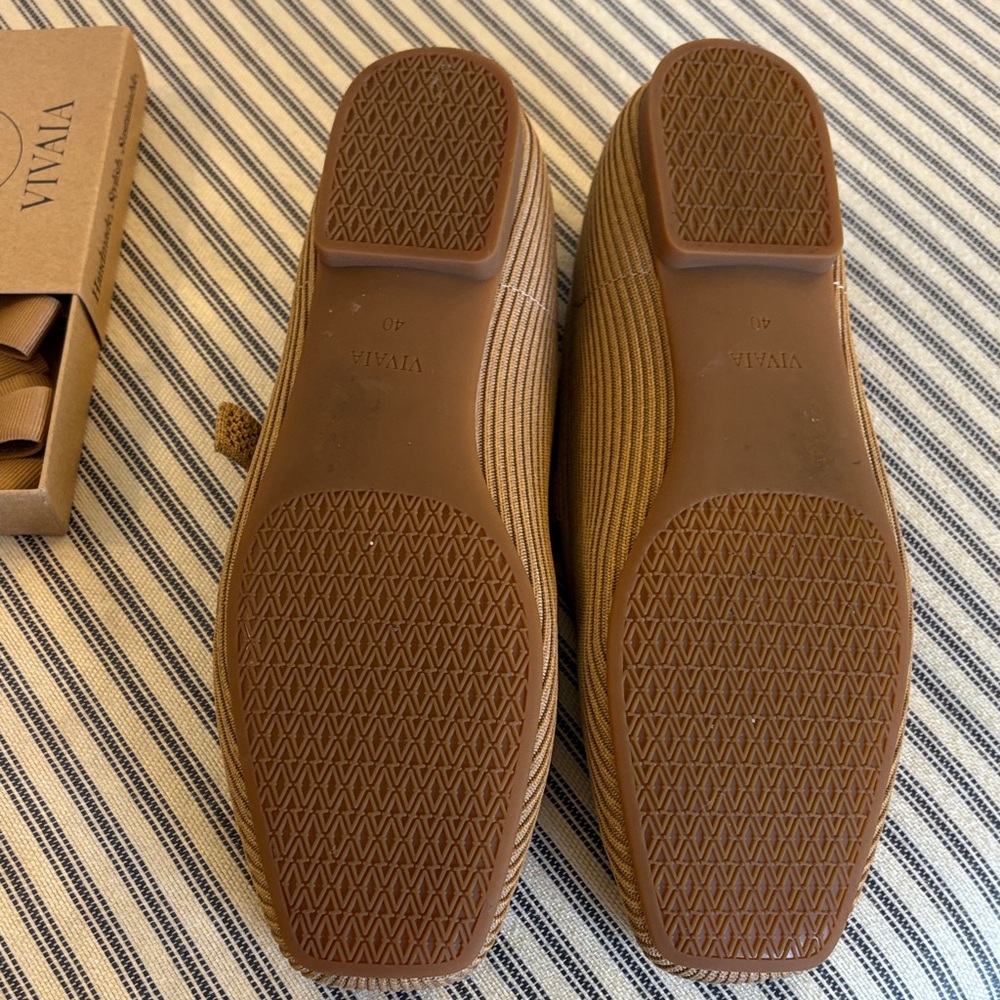 VIVAIA Women's Tan Square Toed Mary Jane Flats - Picture 5 of 14